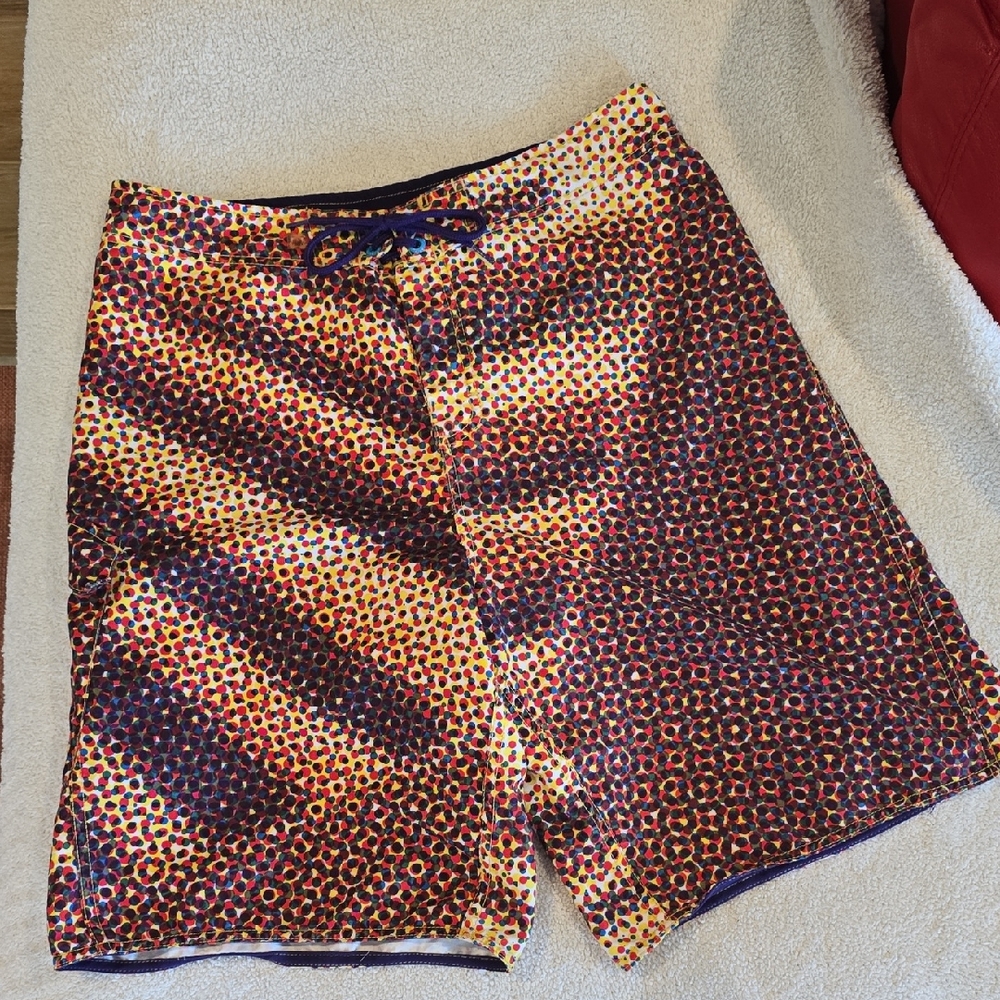 DC Colorful Polka Dot Patterned Apparel